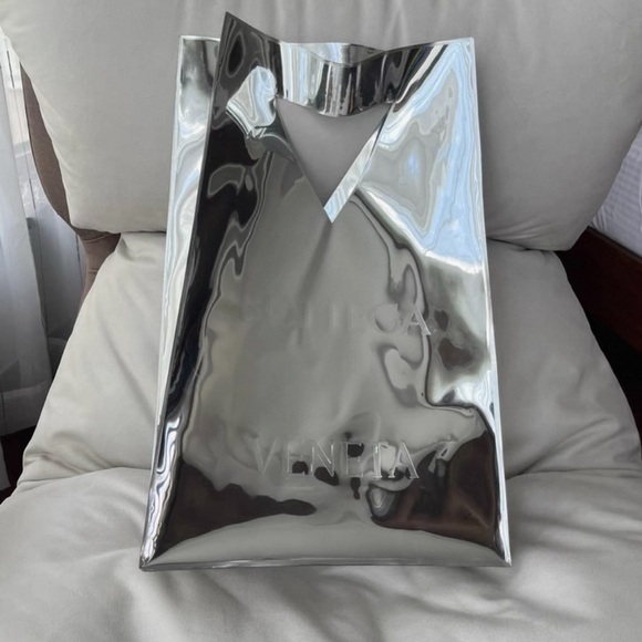 Bottega Veneta Silver Reflective Clutch - Picture 2 of 5